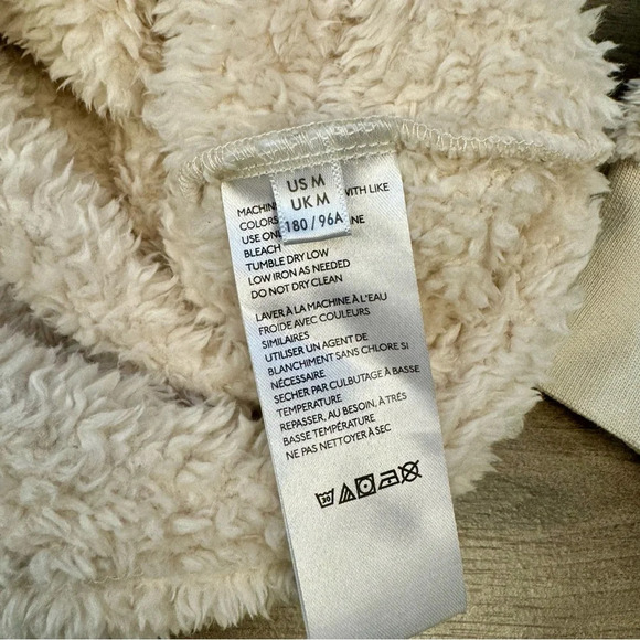 Urban Outfitters sherpa Southwestern style sweatshirt mens medium crew fall cozy - Picture 7 of 8